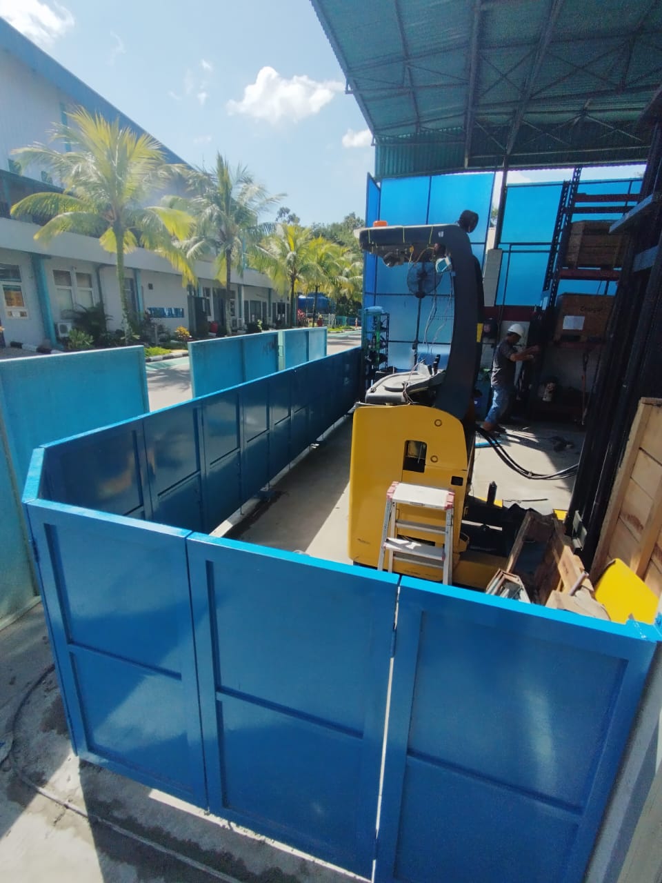 Make new Workshop fence.jpeg